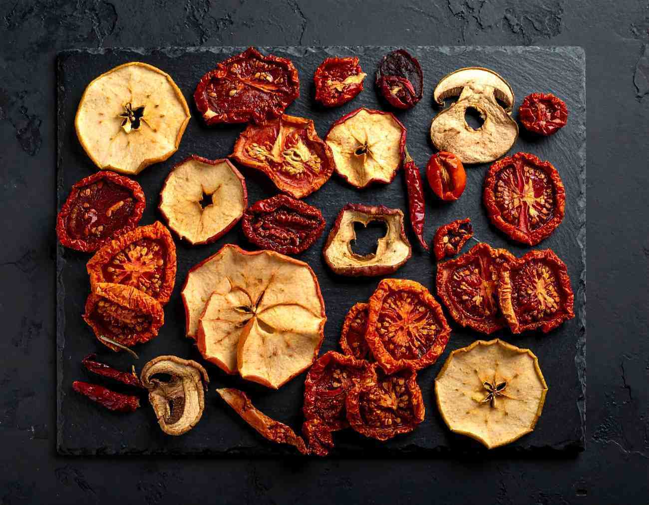 Dried fruit and vegetable slices